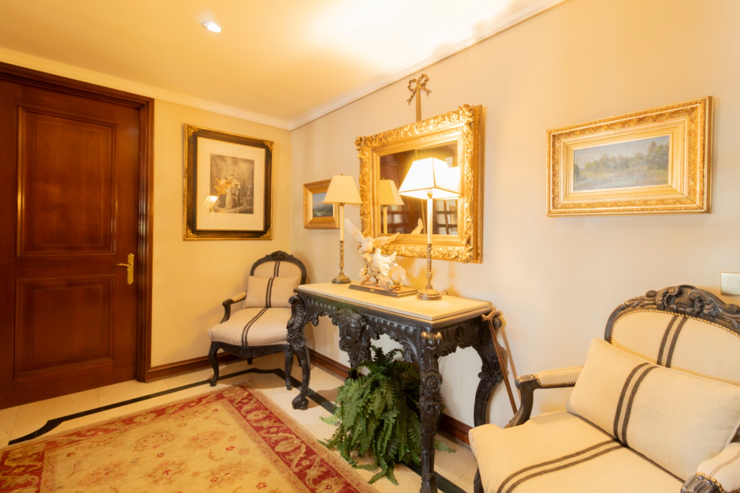 Departamento de 5 dormitorios y 157 m² en venta, Metro Escuela Militar