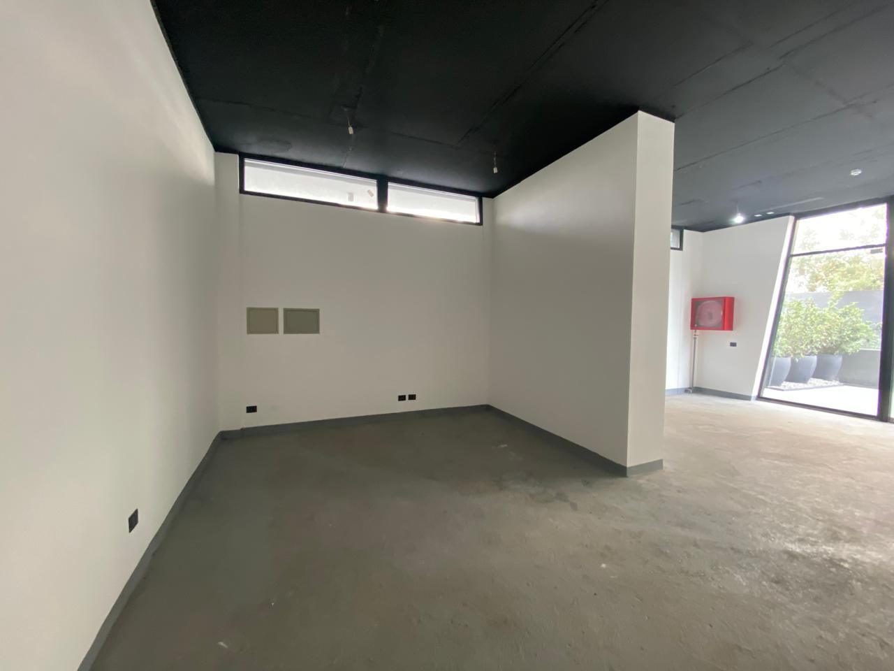 Oficina de 60 m² en arriendo, Metro Hernando de Magallanes